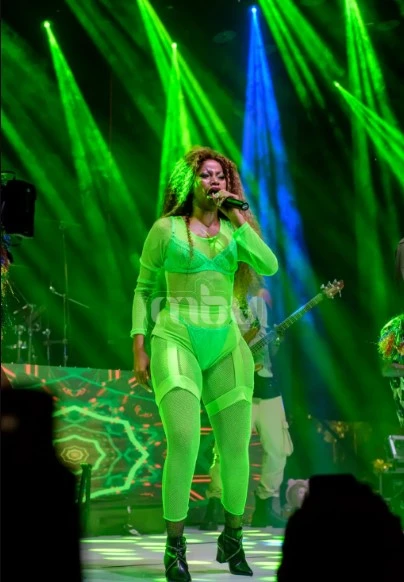 "Performance Was Excellent; The Feeling Was 100% Kano Ka Knicker Neda Neda Neda Neda. Outfit Kayononye Akapale. This Ka Knicker Wasn't Required," Tweeted Nimrod.